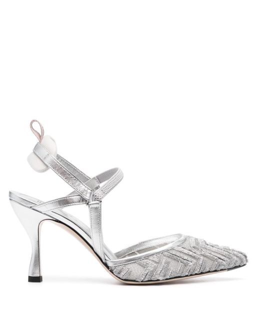 Zapatos bordados con monograma y tacón de 90mm Fendi de color White
