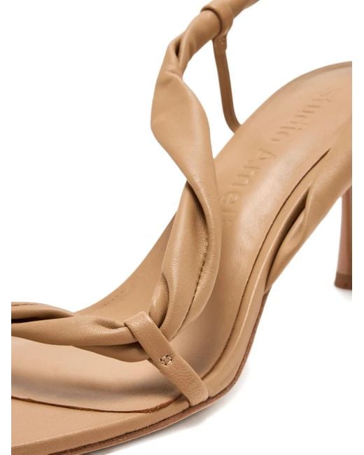 STUDIO AMELIA Natural Slingback-Sandalen mit verdrehtem Design 50mm