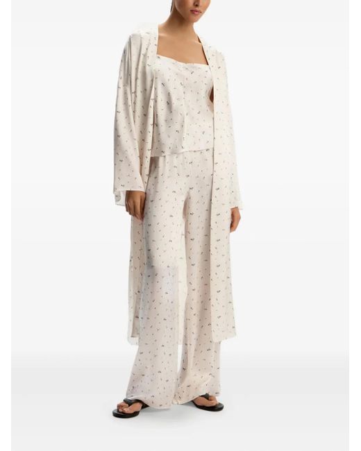 12 STOREEZ White Floral-Print Silk Robe