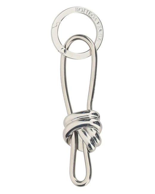 Porte-clés Andiamo à détail de nœud Bottega Veneta en coloris Metallic