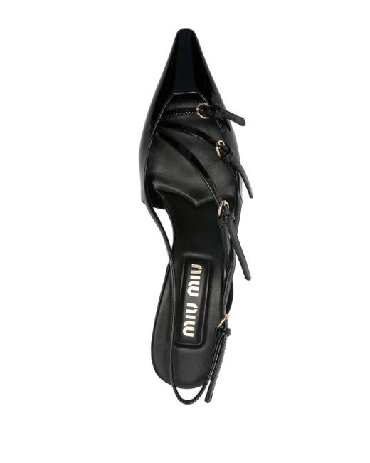 Miu Miu Pumps Verfraaid Met Gesp in het Black