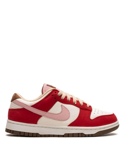 Nike Dunk Low "bacon" Sneakers in het Red