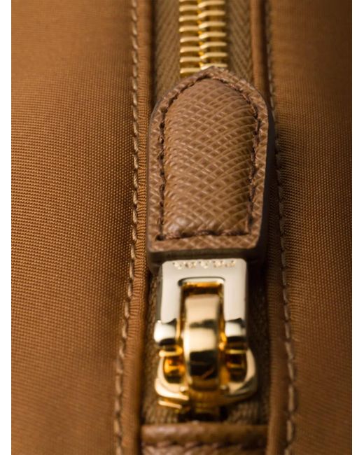 Bolso de hombro Re-Nylon con cremallera Prada de color Brown