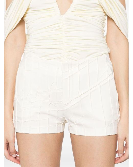 Shorts con pinzas Blumarine de color White