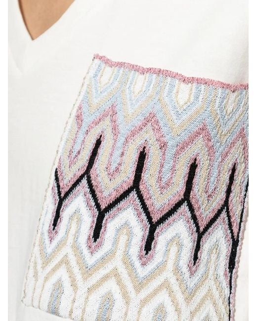 Akep White V-Neck Patch-Pocket T-Shirt