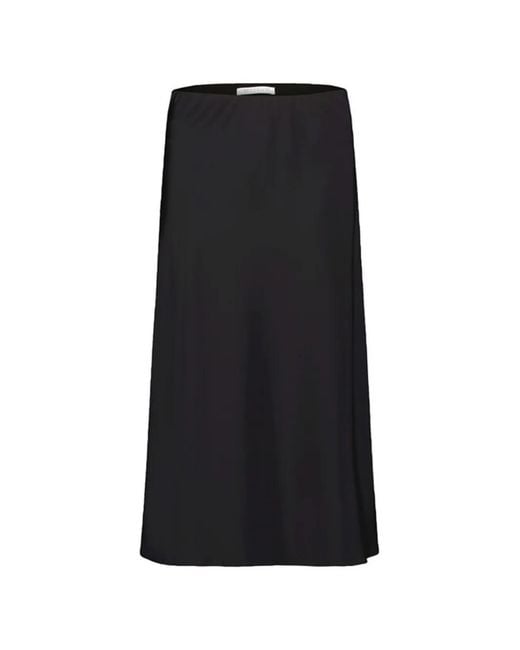 BETTY&CO Black Satin-Finish Midi Skirt