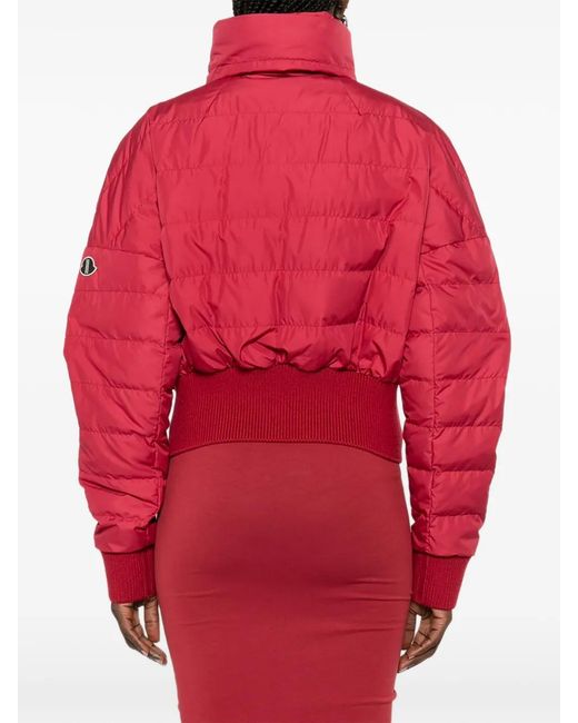 Moncler Cropped Jack Met Trechterhals in het Red