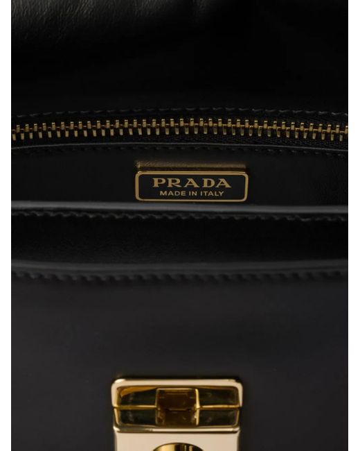 Prada Black Kleine Soft Sound Schultertasche Aus Leder Mit Anhängern