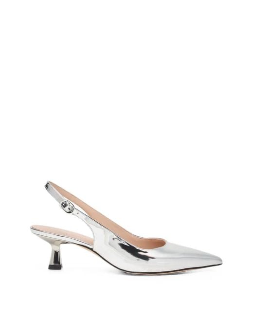 Stuart Weitzman White Stuart Pumps Mit Spitzer Kappe