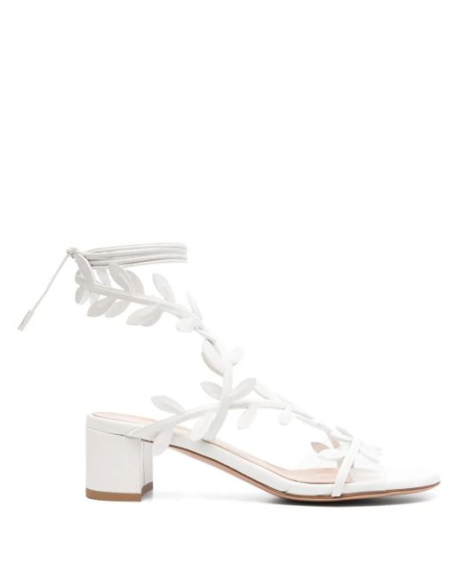 Gianvito Rossi 50 Mm Sandalen Met Bladerdetail in het White