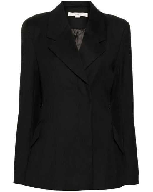 Remain Colbert in het Black