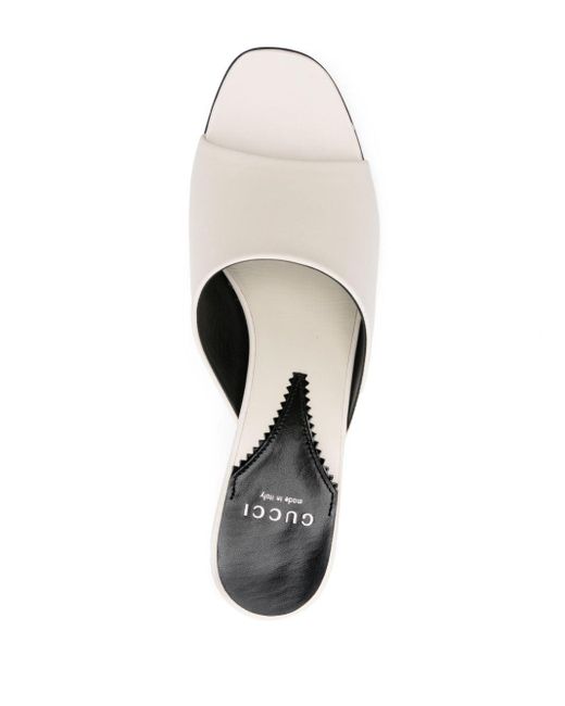 Sandales à logo GG en cuir Gucci en coloris White