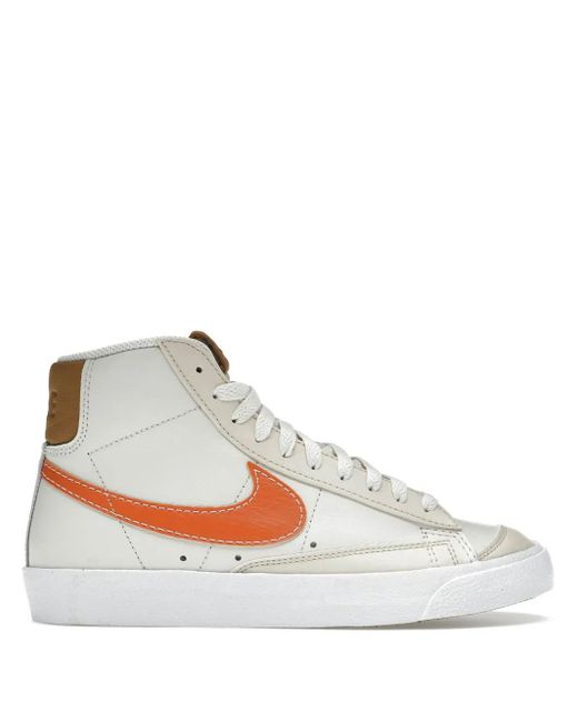 Sneakers Blazer Mid'77 Emb di Nike in White da Uomo