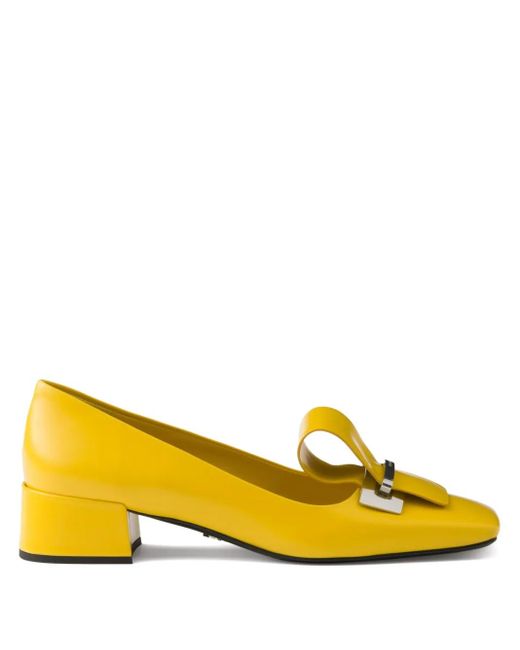 Pumps di Prada in Yellow
