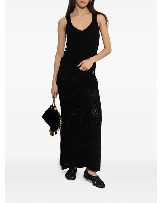 Akep Black V-Neck Top