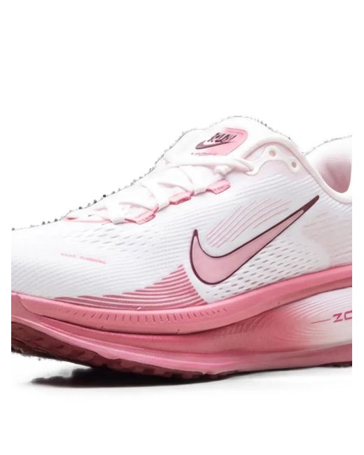 Nike Pink Vomero 18 Sneakers