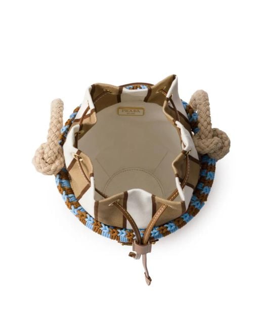 Mini Sac Seau En Osier Prada en coloris Metallic