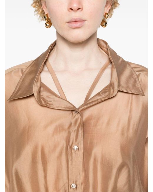 Camisa con cuello italiano y pliegues Blanca Vita de color Brown