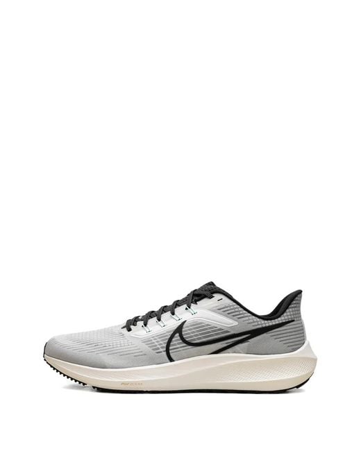 Nike White Air Zoom Pegasus 39 Road Running Sneakers for men
