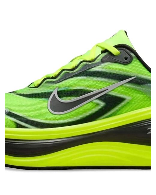 Nike Green Vomero Plus Se Low-Top Sneakers for men