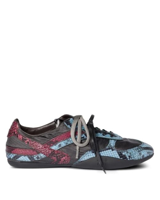 Miu Miu Sneakers Met Vlak Met Slangen-Effect in het Gray