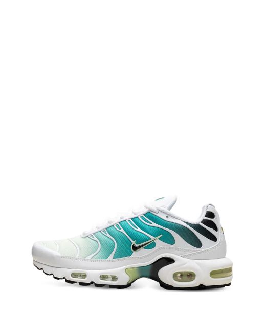 Nike Air Max Plus "Dusty Cactus Barely Volt" Sneakers in het Green