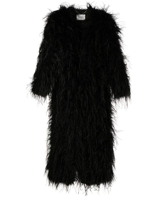 Manteau long à détails de plumes Nissa en coloris Black