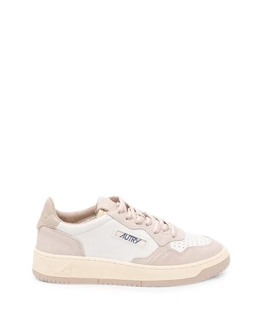 Autry White Medalist Low Sneakers