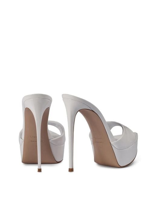 Le Silla White Sandales Uma À Talon