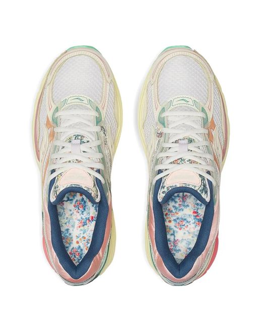 Saucony White Progrid Omni 9 Sneakers