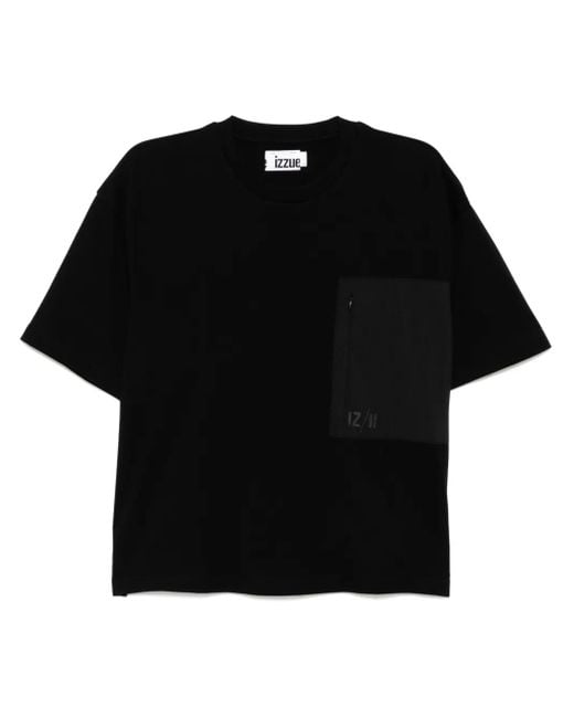 Camiseta con logo en relieve Izzue de hombre de color Black