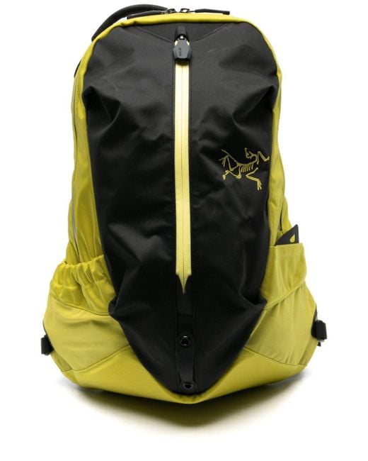 Arc'teryx Black Arro 16l Colour-block Backpack for men
