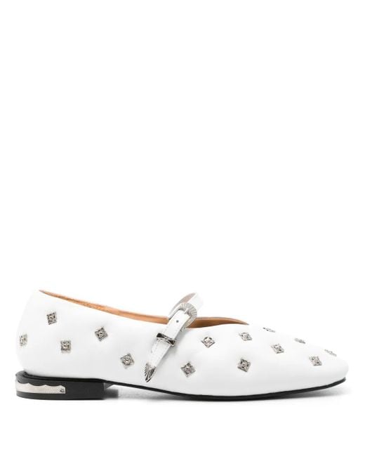 Ballerine Con Borchie di Toga in White