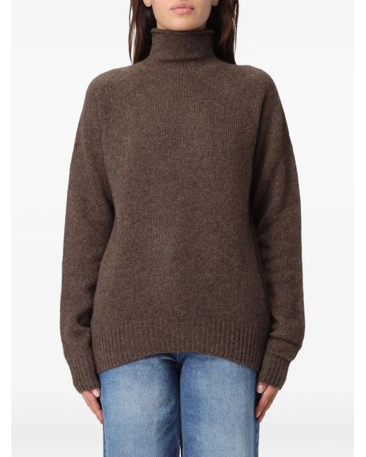 A.P.C. Coltrui in het Brown