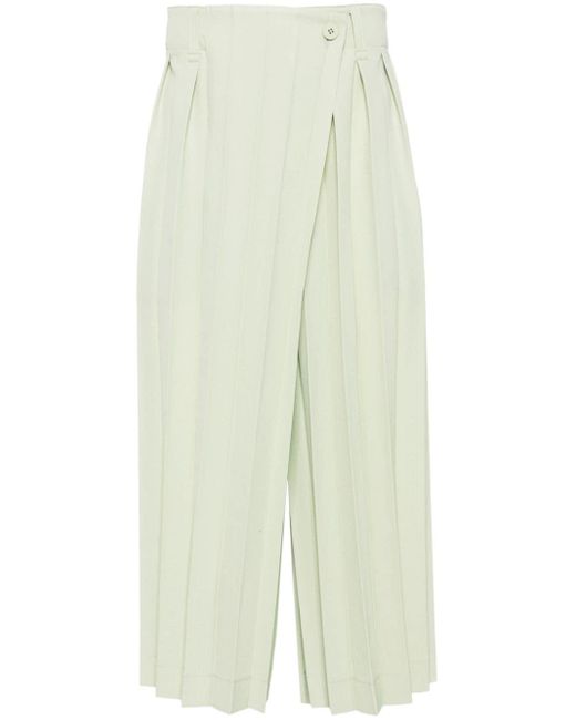 Homme Plissé Issey Miyake White Edge Ensemble Pleated Cropped Trousers for men