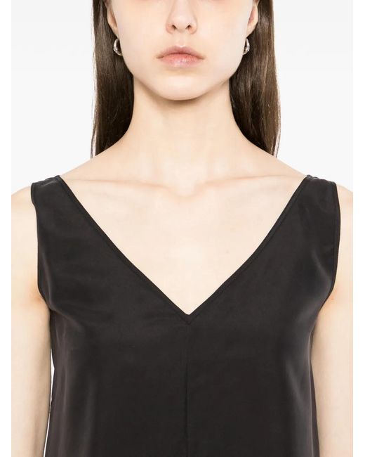 YEAREAST Black V-Neck Sleeveless Top