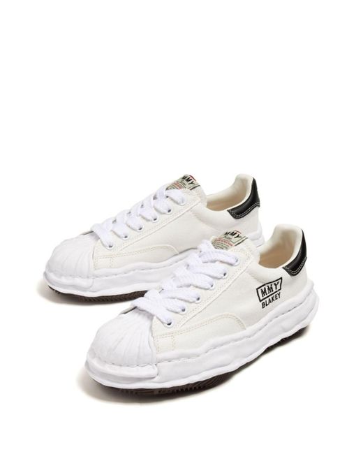Maison Mihara Yasuhiro Blakey Low-top Sneakers in het White