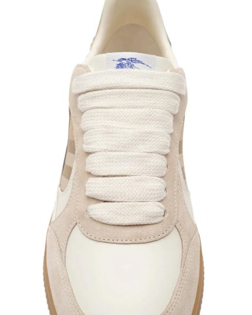 Burberry White Baskets En Cuir, Daim Et Check Terrace