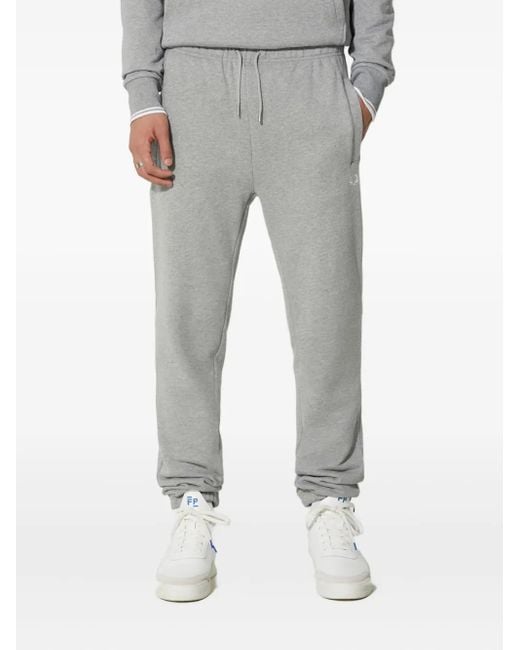 Pantalon À Logo Brodé Fred Perry pour homme en coloris Gray