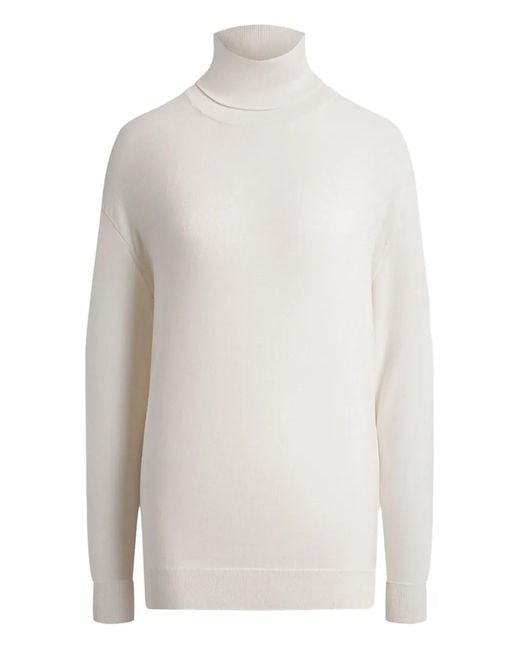 12 STOREEZ White Merino Turtleneck
