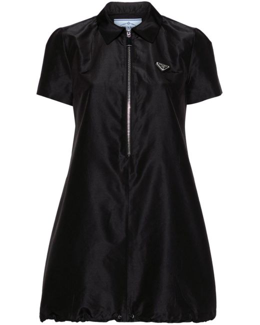 Vestido camisero corto con logo esmaltado Prada de color Black