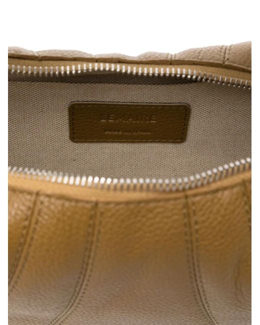Bolso de hombro Croissant pequeño Lemaire de color Brown