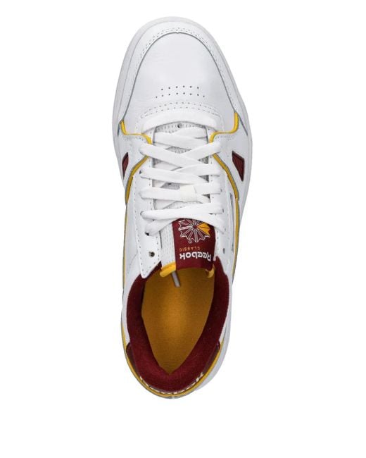 Reebok ローカット スニーカー White