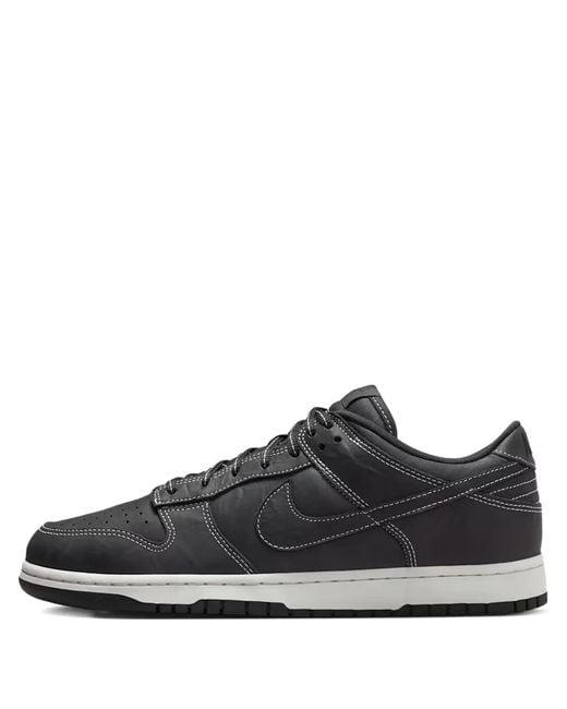 Nike Black Dunk Low Sstitching-Detail Sneakers for men