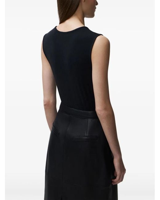 12 STOREEZ Black Round-Neck Tank Top