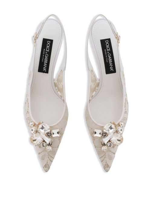 Pumps con fibbia di cristalli di Dolce & Gabbana in White