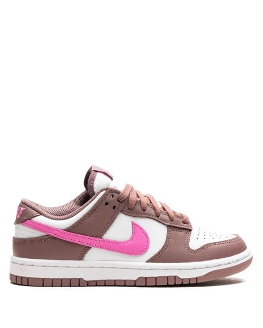 Nike Dunk Low "smokey Mauve" Sneakers in het Pink