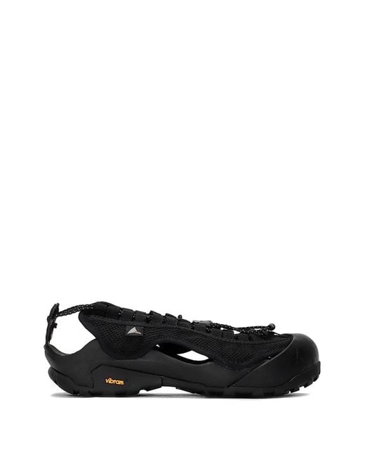 Roa Black Arpy Weaved Sandals