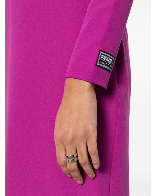 Vestido midi con aplique del logo Versace de color Pink