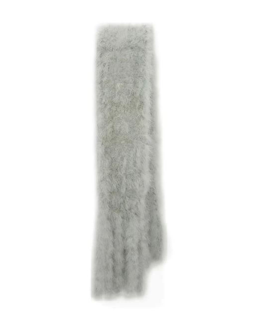 Bufanda con flecos y plumas Yves Salomon de color White